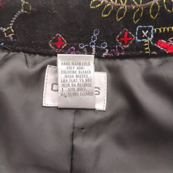 Chico’s Y2K Boho Lined Jacket Polo Blazer Black Velvet Embroidered Size 2 Studds - Picture 7 of 10